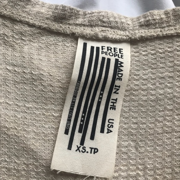 Oversized, open back free people tee - Picture 3 of 3