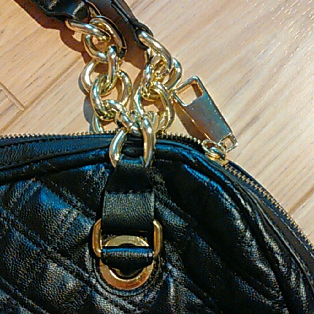 Quilt Patterned Handbag - Picture 3 of 6