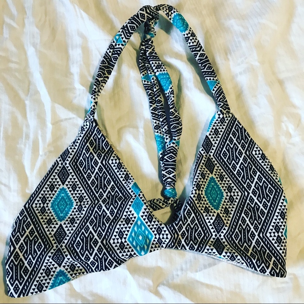 ❤️❤️SOLD❤️❤️Acacia thai top size large