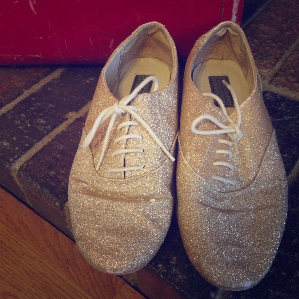Gold Deena & Ozzy Oxfords