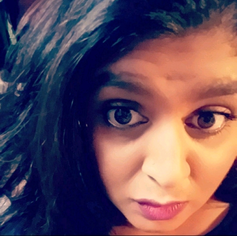 Meet your Posher, Sonali