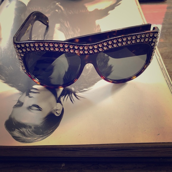Brand new Gucci sunglasses 100% Authentic