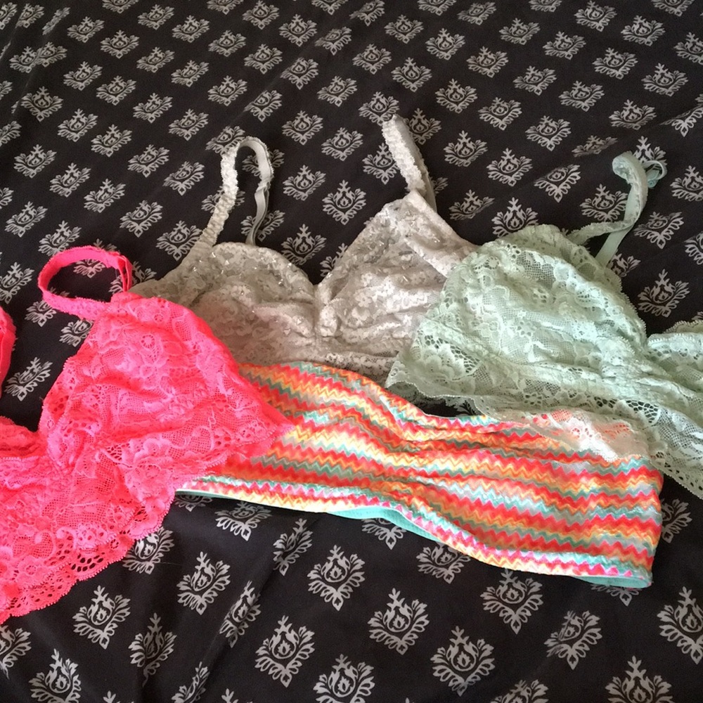 VS Bralette Bundle❤️❤️