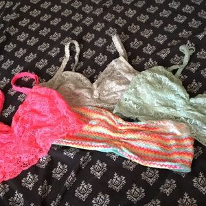 VS Bralette Bundle❤️❤️