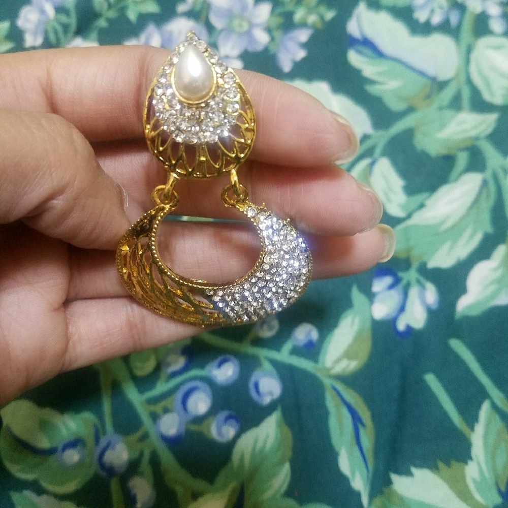 Earrings - Picture 3 of 3