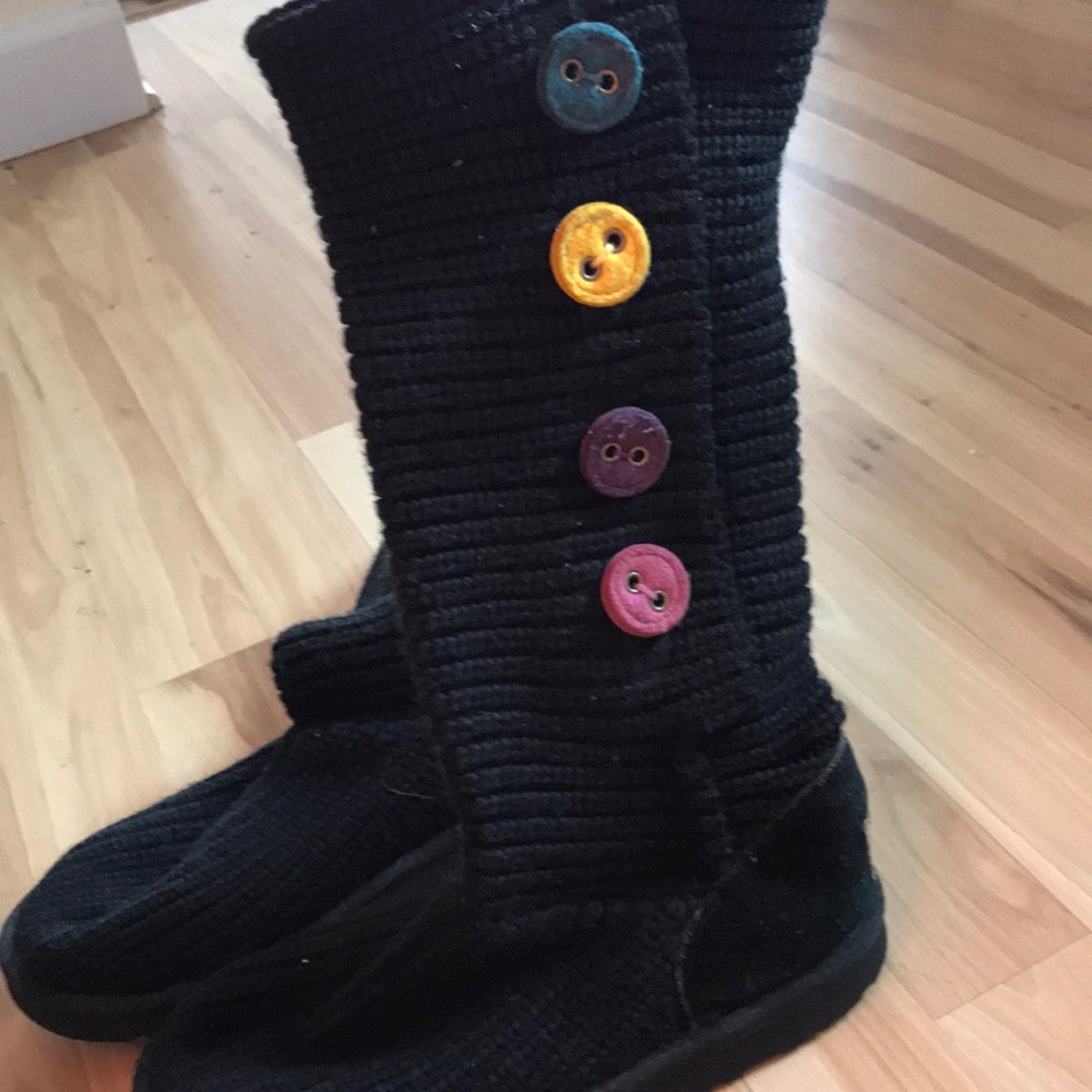 Black ugg boots