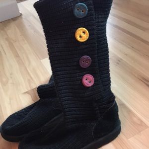 Black ugg boots