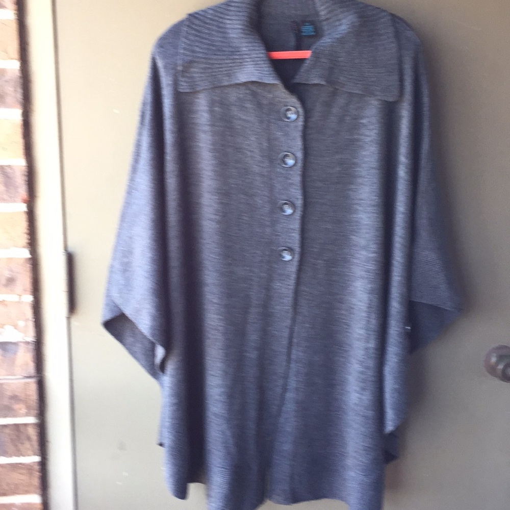 PUNCHO WITH COLLAR EUC