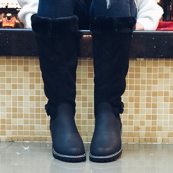 Winter Knee Boots - Picture 4 of 6