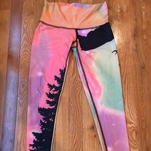 Northern Lights Yoga Hot Pant by Teeki
