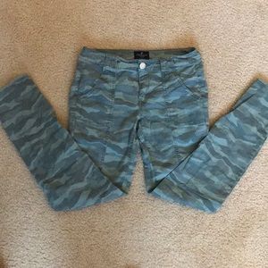 American Eagle camo pants