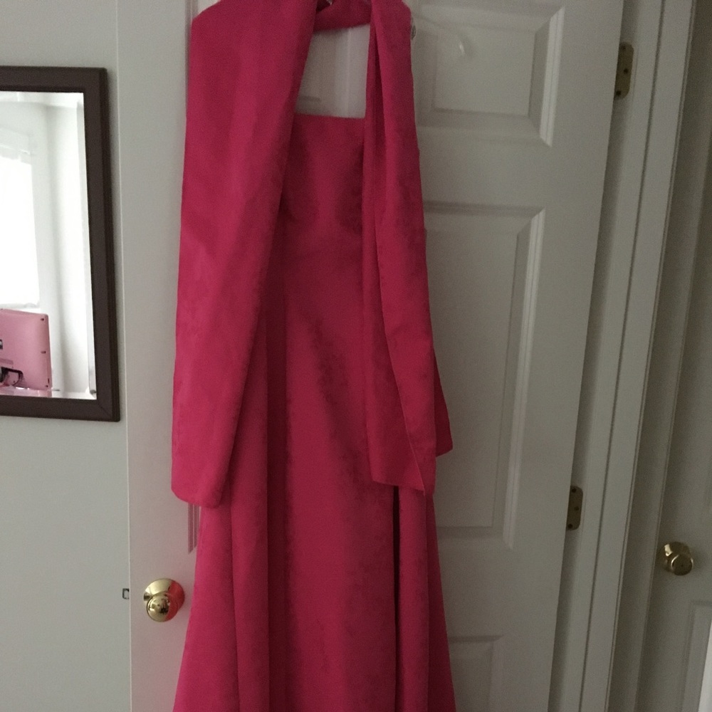 Roberta Strapless Bright Pink Prom Dress!