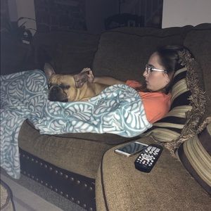 Meet your Posher, Dominique