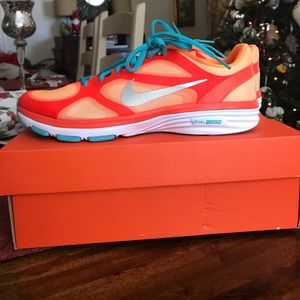 Brand new Nike Dual Fusion shoes!