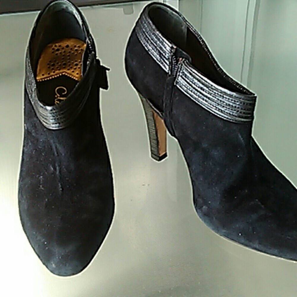Cole Haan booties size 8B