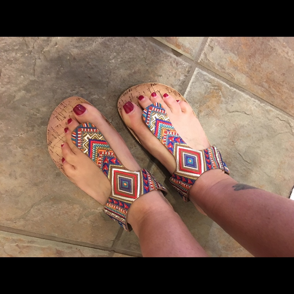 Sam&Libby colorful sandals.