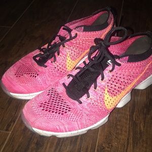 Pink Nike Tennis Shoes