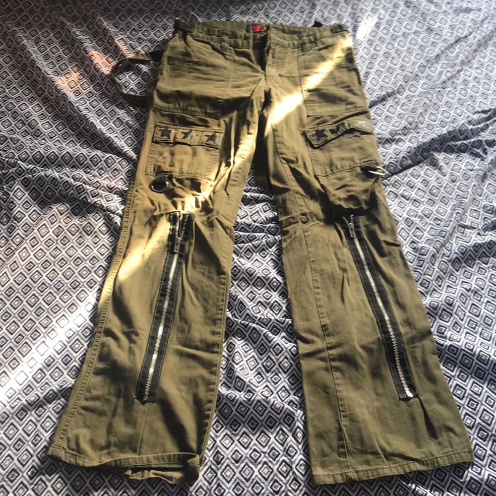 Army green Tripp pants