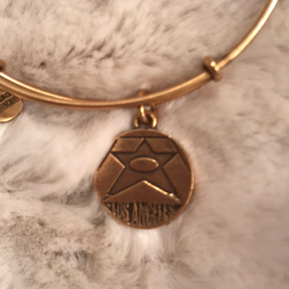 Alex and Ani Los Angeles bracelet - Picture 2 of 2