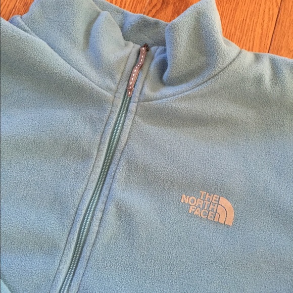 The North Face Quarter Zip - Picture 2 of 4