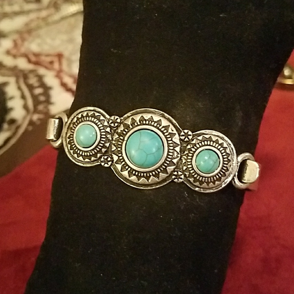 3 stone turquoise & silver bracelet