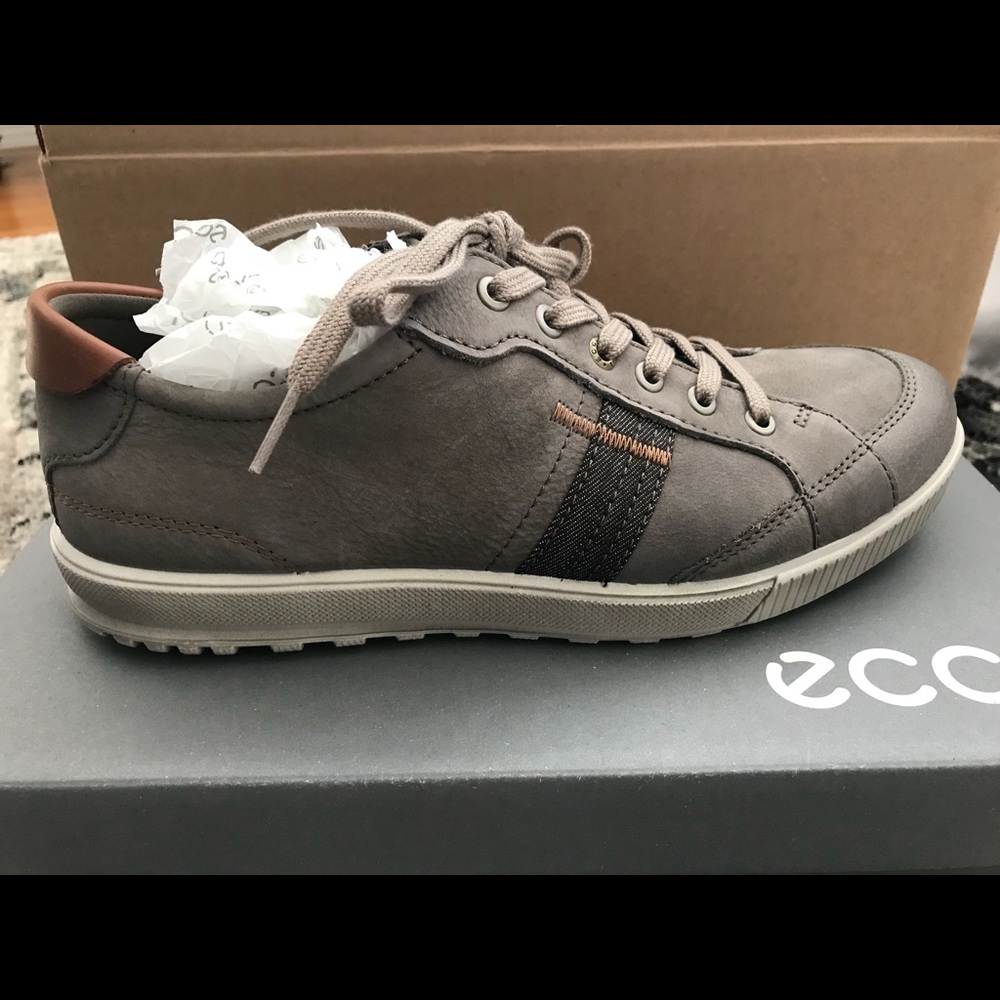 NIB Men’s Ecco Leather Tennis Shoes!