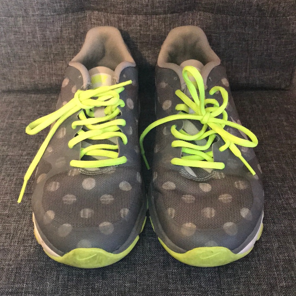 SIZE 8.5 POLKA DOT GREY AND GREEN NIKE