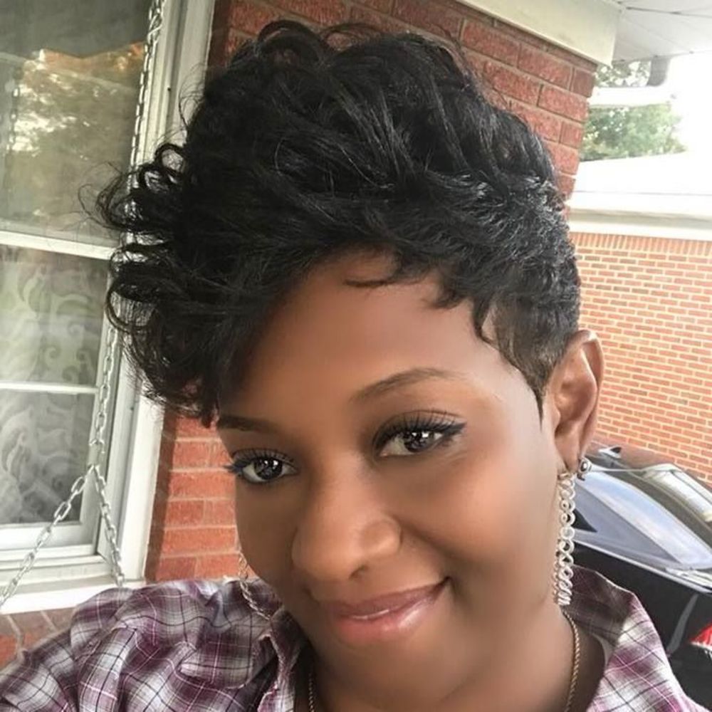 Meet your Posher, Taya