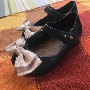 Mini Melissa size six black