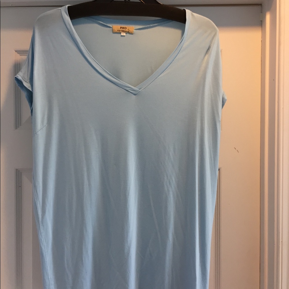 Piko Cap sleeve sky blue V-neck tee MEDIUM