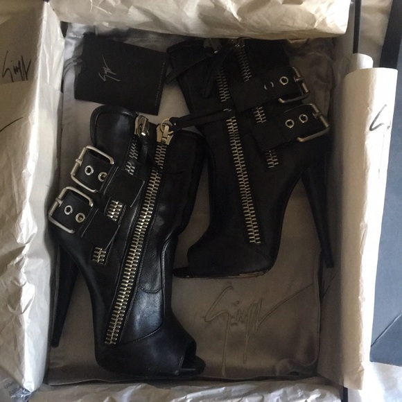 ❌SOLD❌ Giuseppe Zanotti Moto Biker Booties - Picture 1 of 4