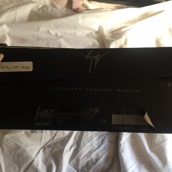 ❌SOLD❌ Giuseppe Zanotti Moto Biker Booties - Picture 4 of 4