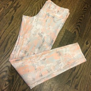 Alo yoga peach snake pants, size medium EUC