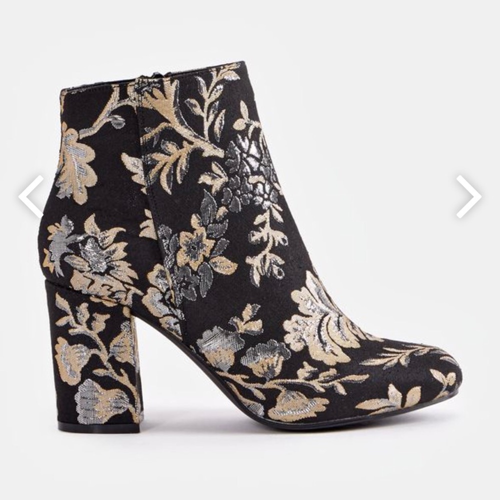 JustFab Black Brocade Booties NWT