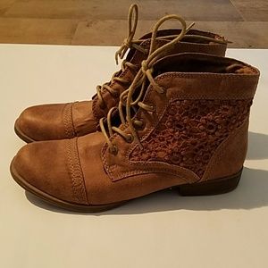Mossimo Boots