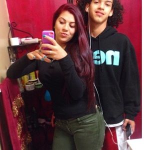 Meet your Posher, Mia