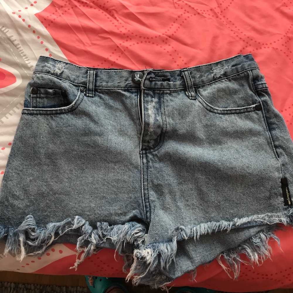 Frayed denim shorts size 4