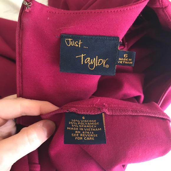 Taylor pink holiday long sleeved mini dress - Picture 3 of 3