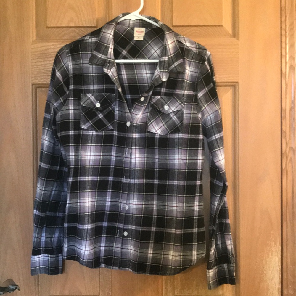 Adorable purple and black Mossimo flannel