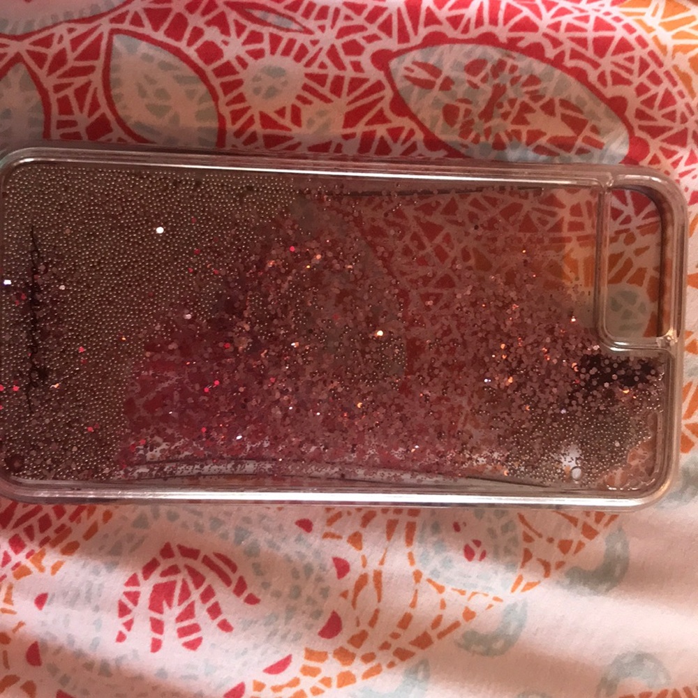 iPhone 7 Plus glitter case.