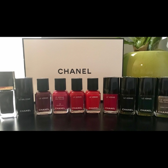 Chanel and Tom Ford nail Lacquer - Picture 4 of 6