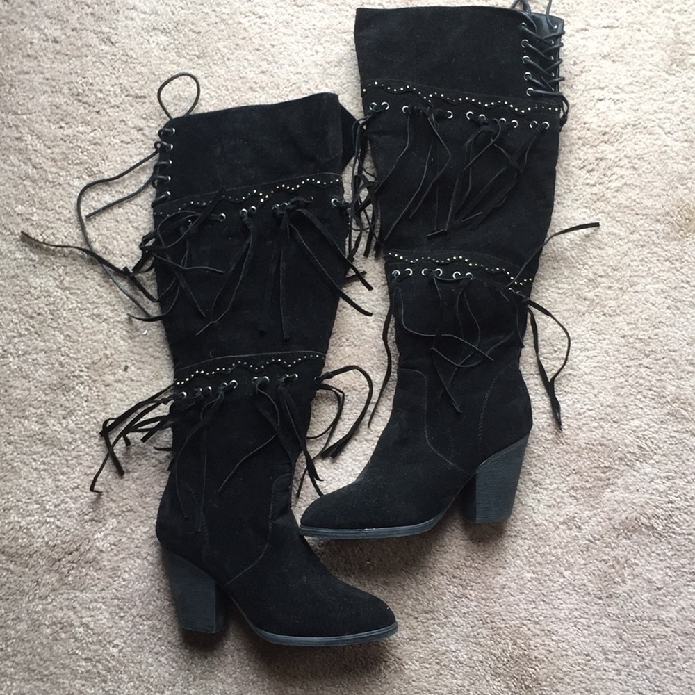 Knee High black boots with tassels