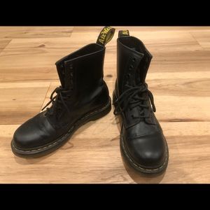 Authentic Dr.Martens women’s SIZE 8