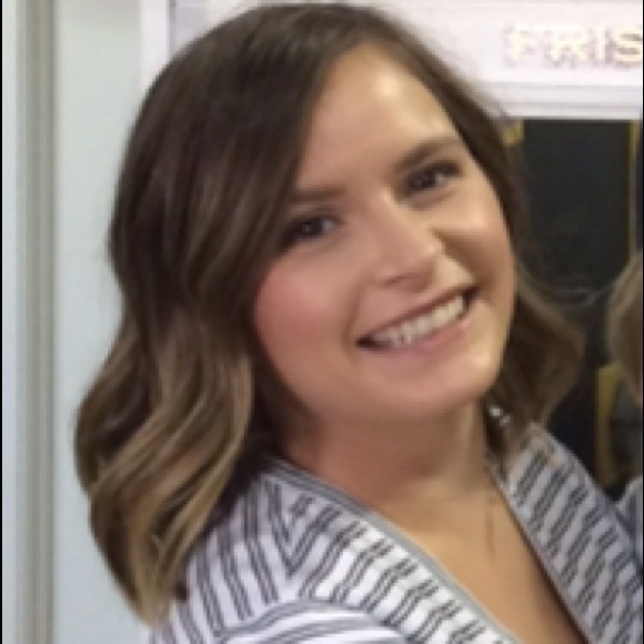 Meet your Posher, Renee - Picture 3 of 5