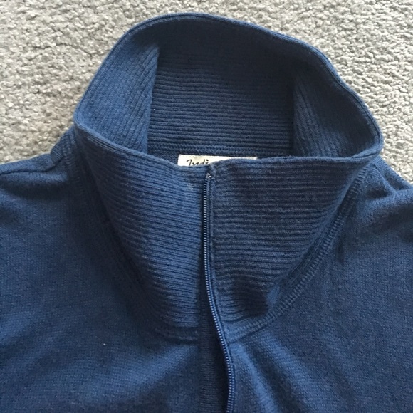 Indigenous size small blue zip up sweater - Picture 2 of 4