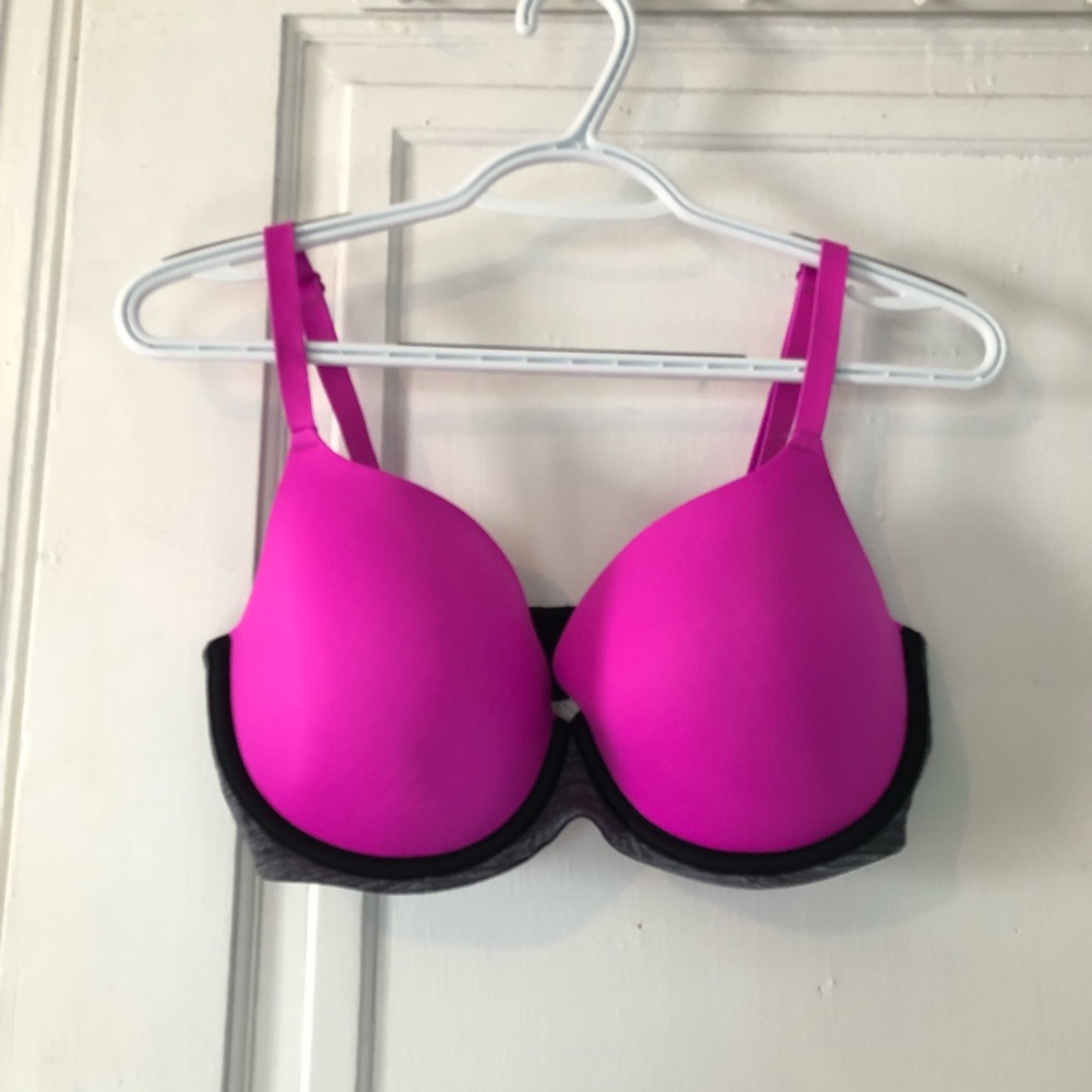 VS Pink Bra