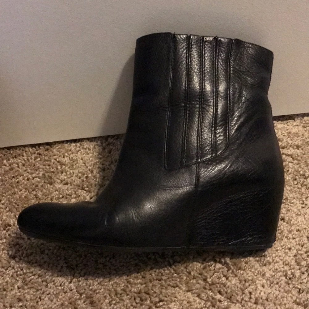 Leather wedge boots
