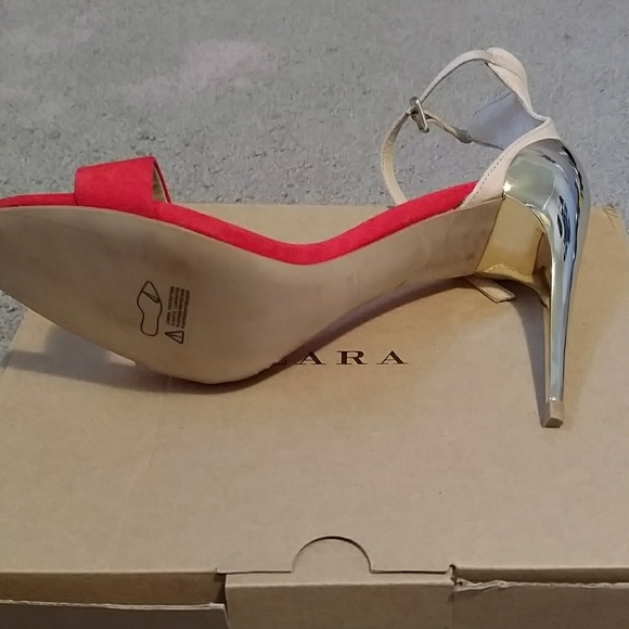 Ankle strap sandals - Picture 3 of 4