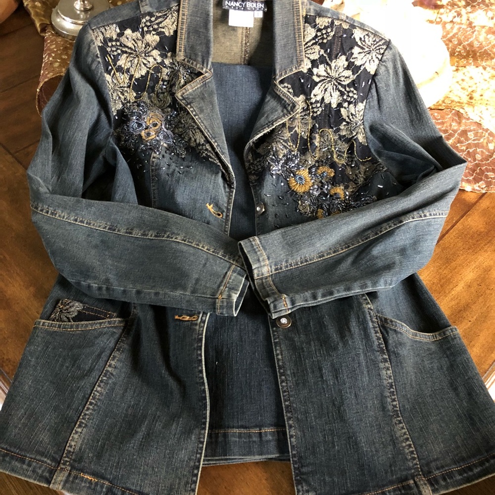 Detailed embroidered denim jacket Nancy Bolen