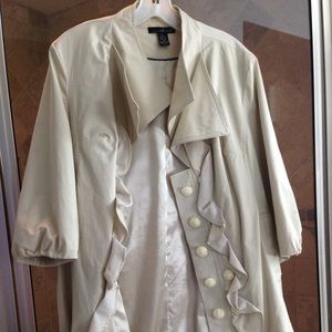 Willi Smith Large 3/4 sleeve cream rain coat